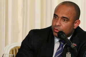 Laurent Lamothe passent de nouvelles instructions aux membres du CSPN pour améliorer le climat sécuritaire du pays