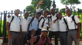 « Pran l O Serye » un projet entre lycéens pour encourager tous les élèves haïtiens à prendre au sérieux leurs études