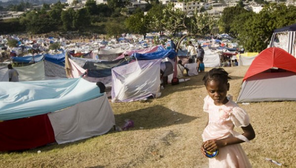 Oxfam s’oppose aux expulsions de déplacés en Haïti
