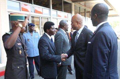 Michel Martelly accueilli chaleureusement à Kinshasa