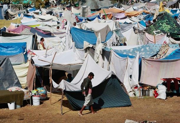 347 000 personnes vivent encore dans les camps
