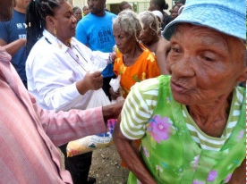 La Ministre Rose Anne Auguste a distribué des paniers de solidarité au Sanatorium de Sigueneau