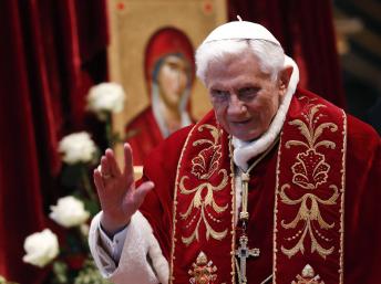 Le pape Benoît XVI annonce sa démission prochaine