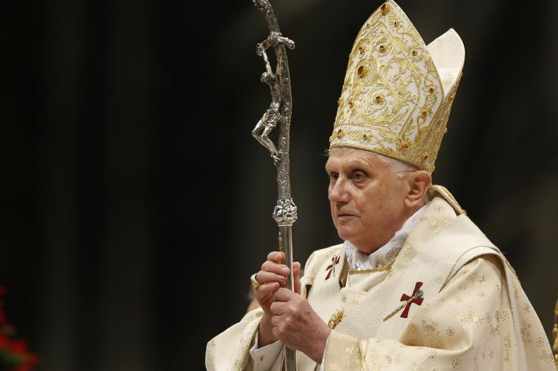 Fumée noire au Vatican: pas encore de successeur pour Benoît XVI