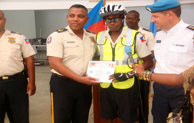 Les autorités policières du département de l’Ouest lancent une « Brigade à Vélo »