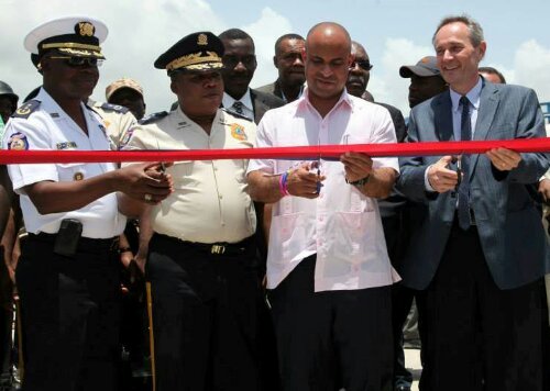 Inauguration de la base maritime des Cayes:un pas important dans la lutte contre le trafic de la drogue