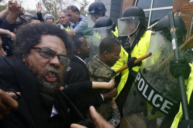 Ferguson: plus de 180 manifestants arrêtés à Los Angeles, violences à Oakland