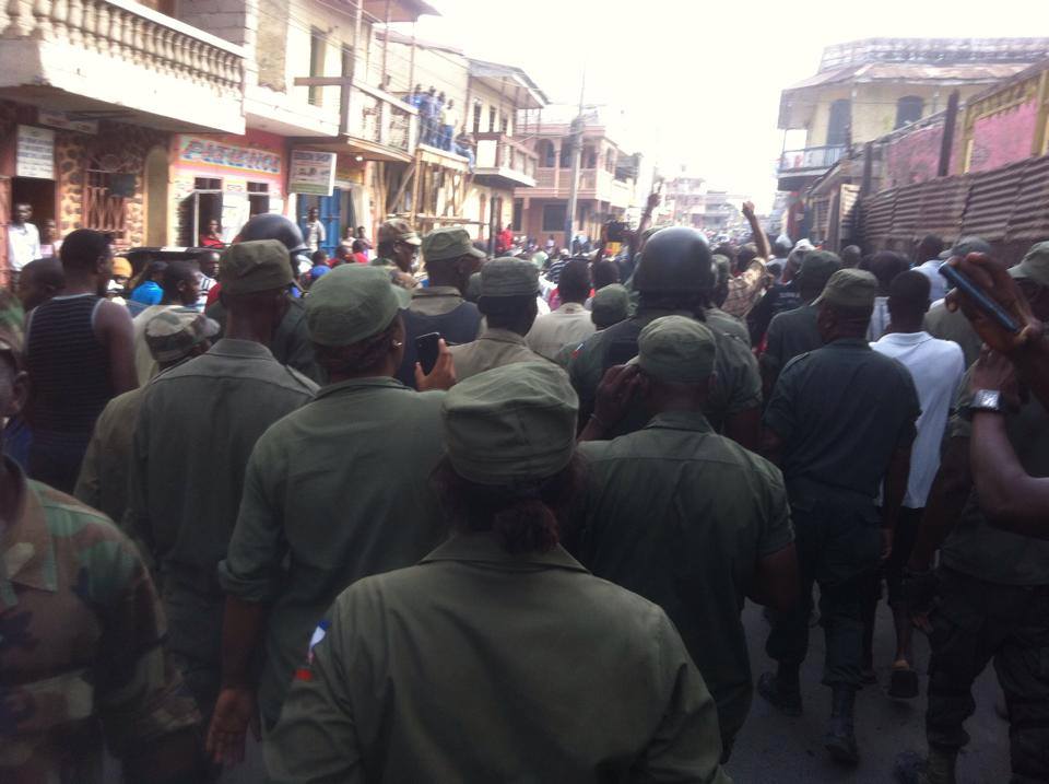 Des gens qui se disent anciens militaires gagnent des rues du Cap-Haitien et procèdent à des arrestations