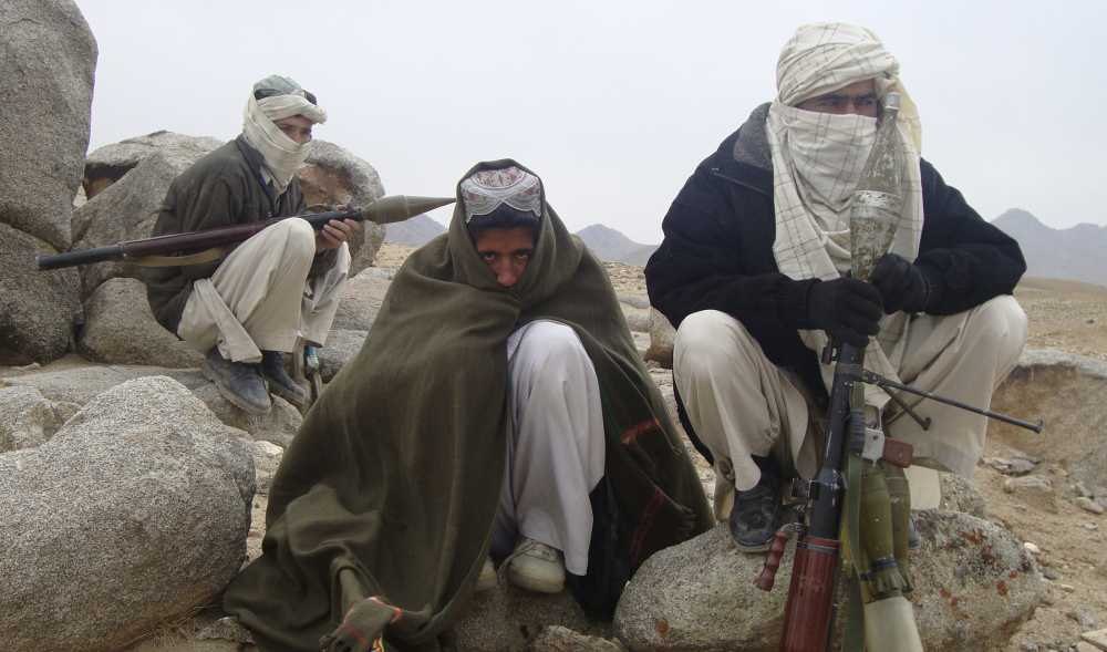 Afghanistan: les talibans admettent avoir caché pendant deux ans la mort du mollah Omar
