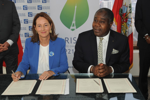 Haïtiens et Français ont signé un protocole pour l’exécution d’un important projet de reforestation d’Haïti