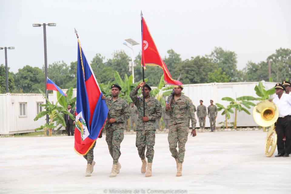 Une force de défense haïtienne prend corps au fur et à mesure