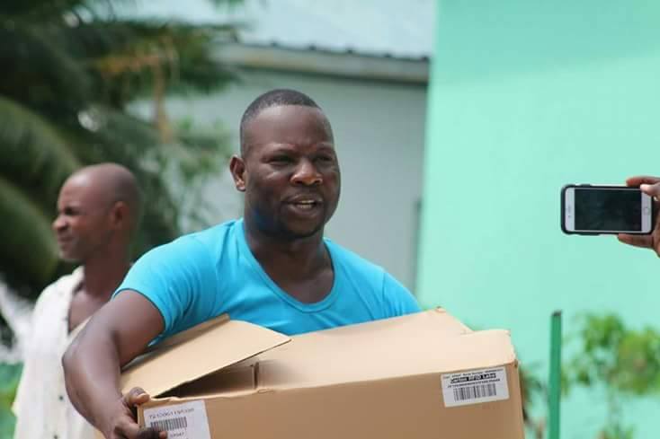 La caravane de l’ambassadeur Hugues Sanon poursuit encore sa course dans le sud d’Haïti.