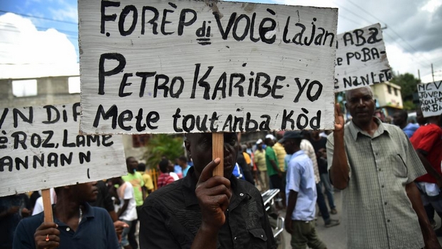 Affaire PetroCaribe : Laurent Lamothe invité au Parquet, 18 hauts responsables démis de leur fonction
