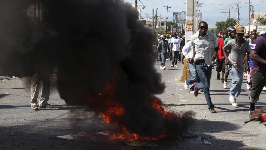 Pétion-ville violemment saccagée par les manifestants qui réclamaient la démission de Jovenel Moïse