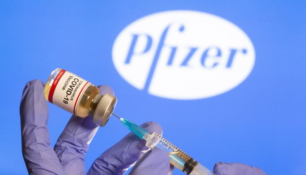 Covid-19: Le Royaume-Uni autorise le vaccin Pfizer/BioNTech, une première mondiale