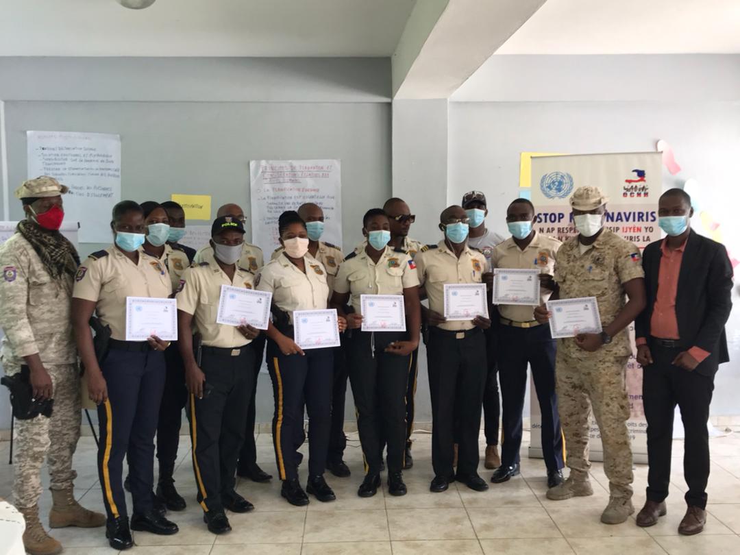 Coronavirus – Cayes : Des policiers outillés sur les droits des détenus et les gestes barrières