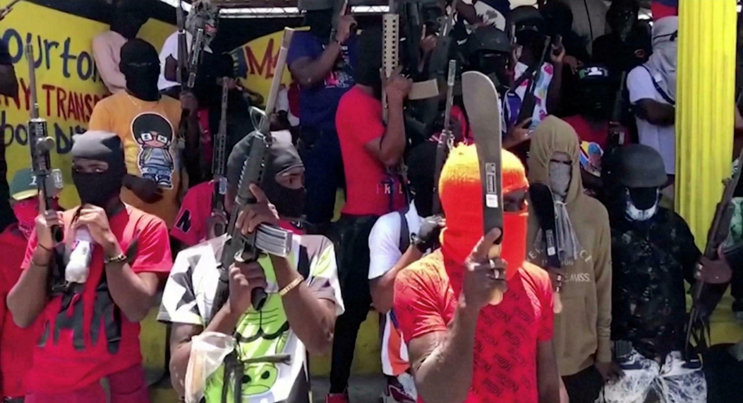 La bande à Izo, chef de gang de Village de Dieu, menace l’ambassade de France à Port-au-Prince