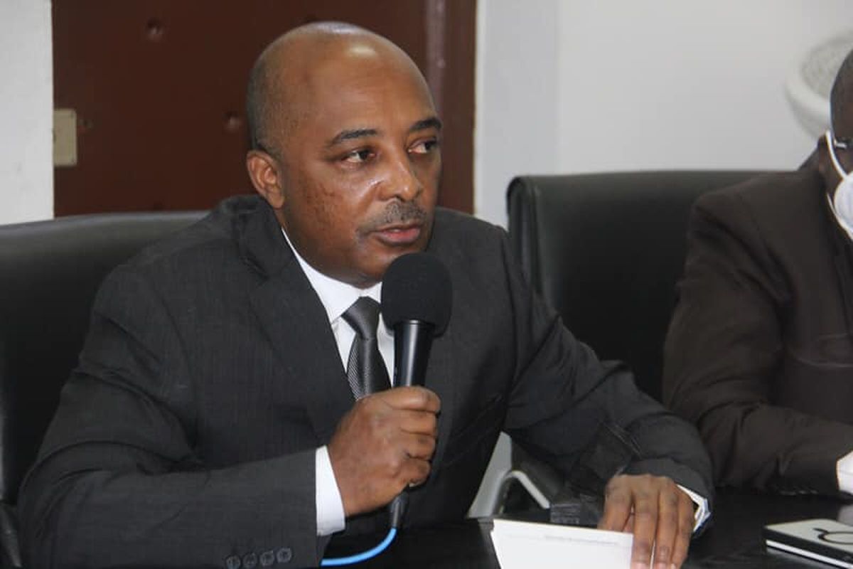 Le MENFP dénonce la création de faux comptes au nom du Ministre Nesmy Manigat 