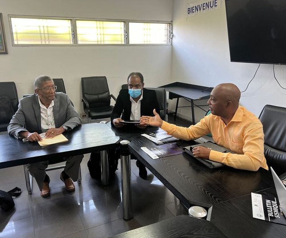 Séisme : Le ministre Nesmy Manigat s’entretient avec Claude Prépetit et le DG de l’ENGA