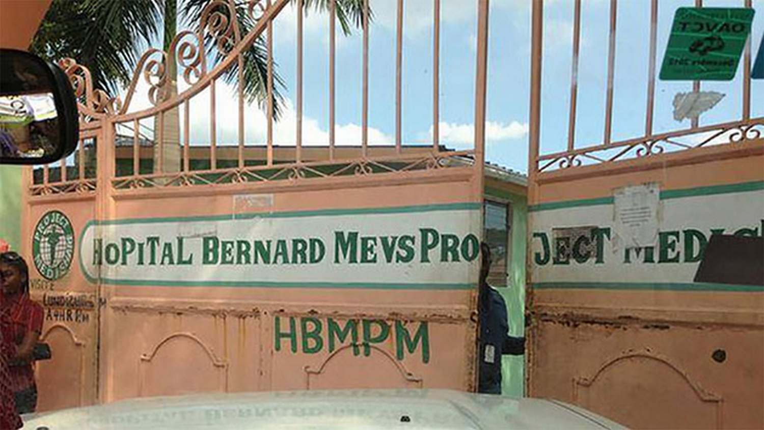L’Hôpital Bernard Mevs suspend ses activités pour exiger la libération du Dr. Bennety Augustin