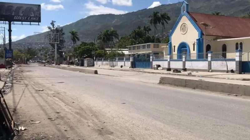Haïti : Des usagers de la métropole Sud creusent de nouvelles voies pour fuir la guerre des gangs à Martissant