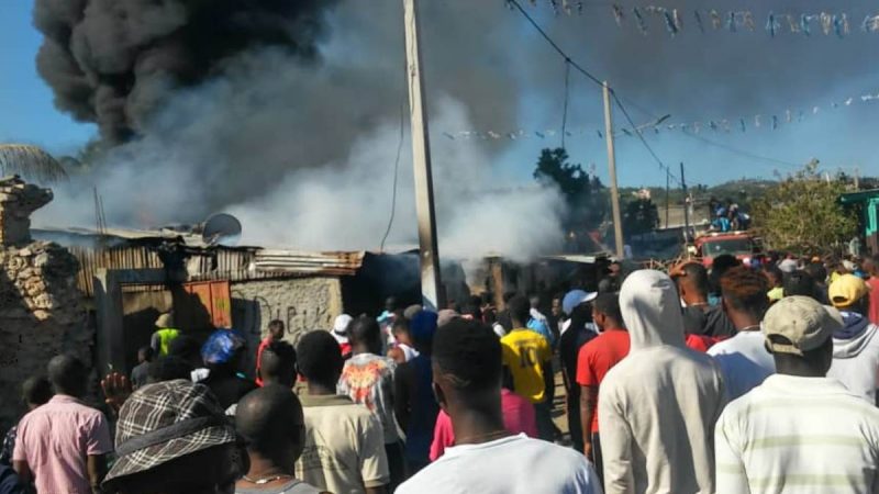 Stockage illégal de carburant, plus de 10 maisons incendiées à Jérémie