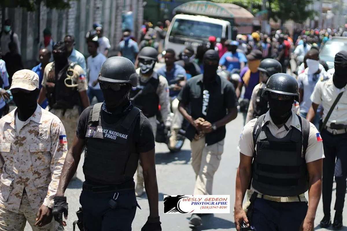 Manifestation des policiers, grande panique à Port-au-Prince