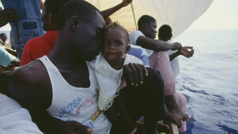 Plus de cent migrants haïtiens arrivent en Floride à bord d’un voilier