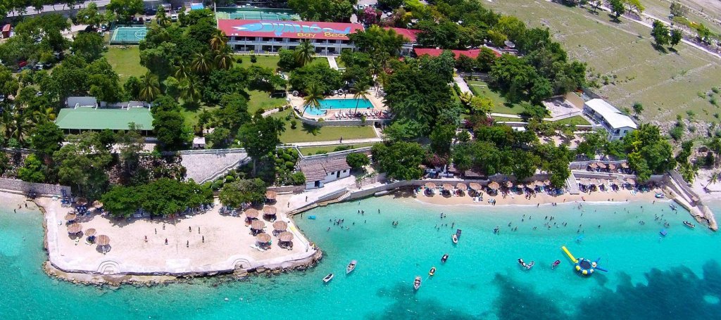 Le Ministère du Tourisme condamne l’attaque armée contre Wahoo Bay Beach